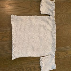 WHITE CROP TOP